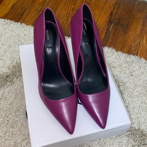 Magenta Pointed Toe Pumps
